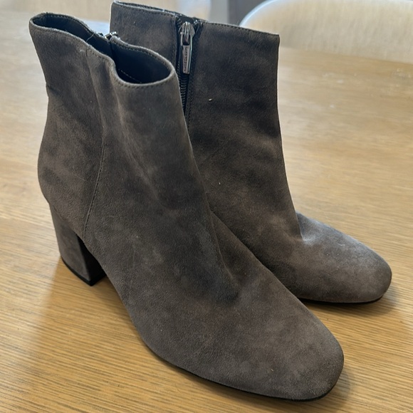 NWOT Vince Camuto Kalyca 7.5 M - Picture 2 of 4